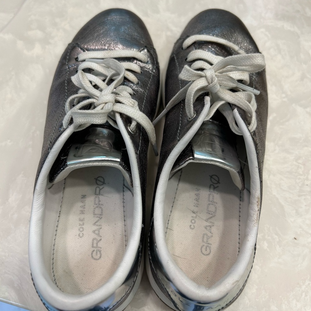 Cole Haan Grandpro Tennis Shoe Metallic Silver Leather Lace Up, Sz 8.5 - Picture 14 of 15